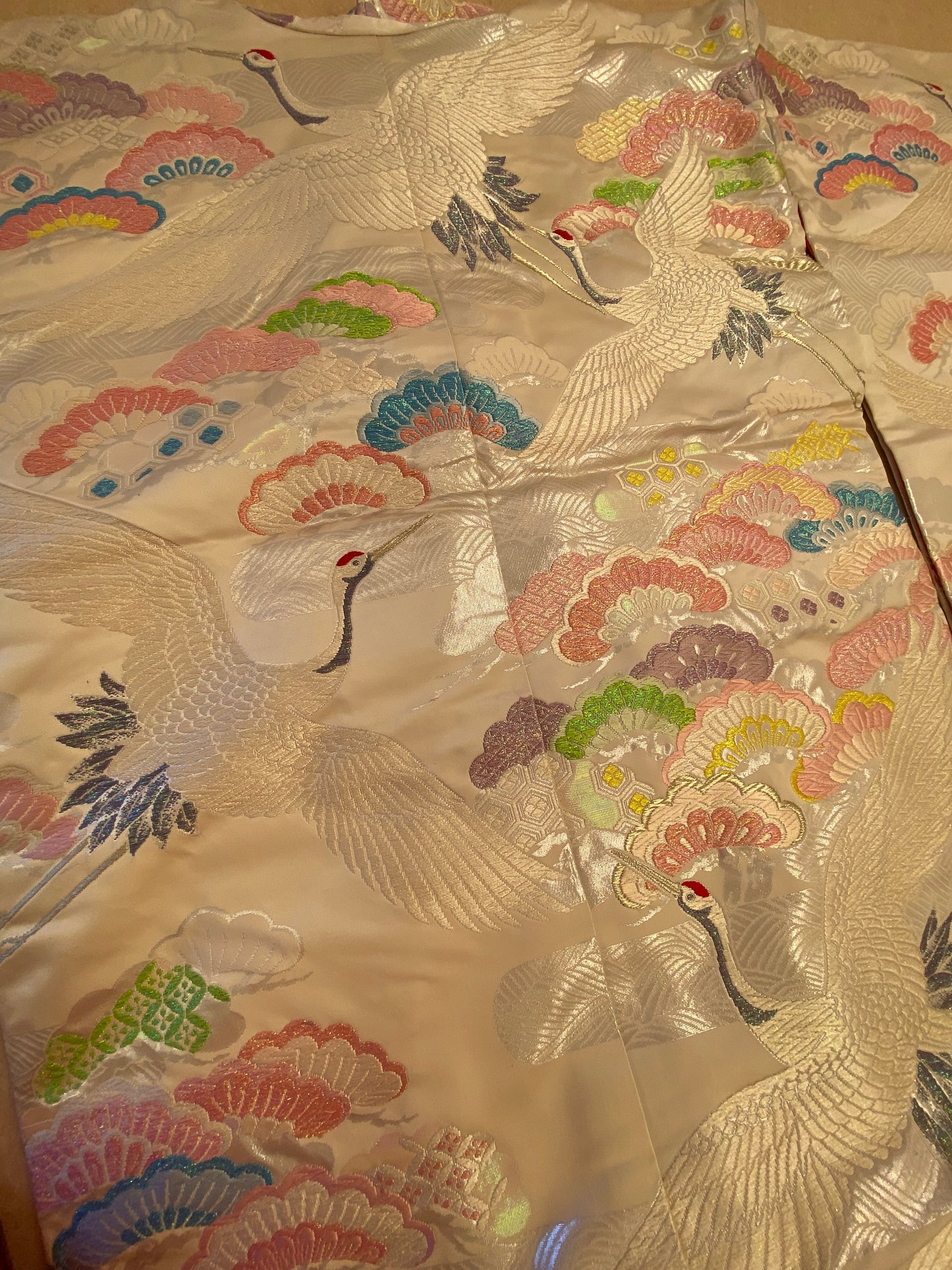 [USED]正絹 色打掛 (白地 鶴と松）kimono/K20260126